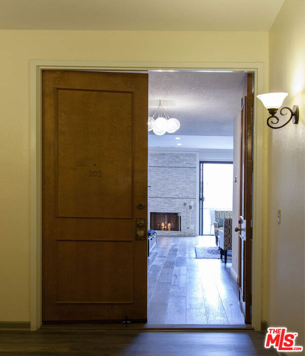 1271 Granville Avenue - Photo 1