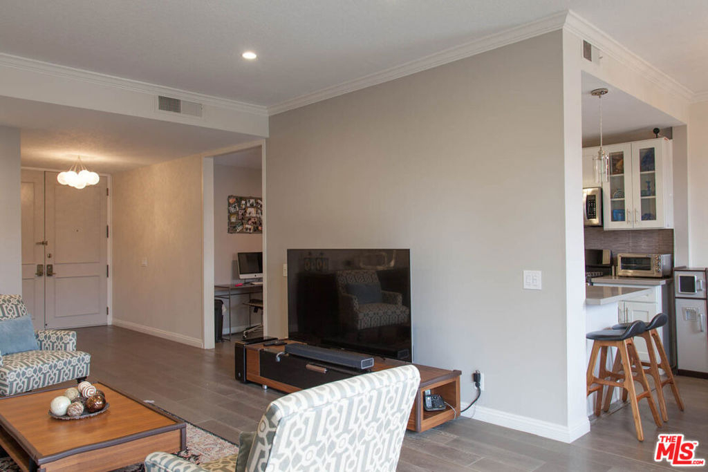 1271 Granville Avenue - Photo 10