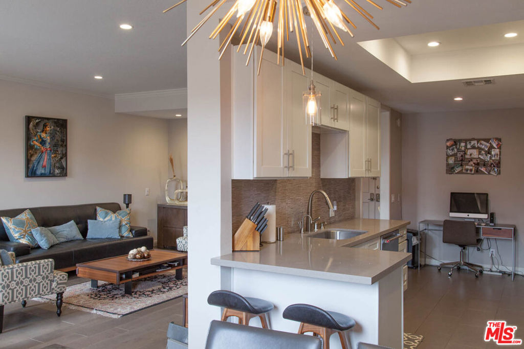 1271 Granville Avenue - Photo 7