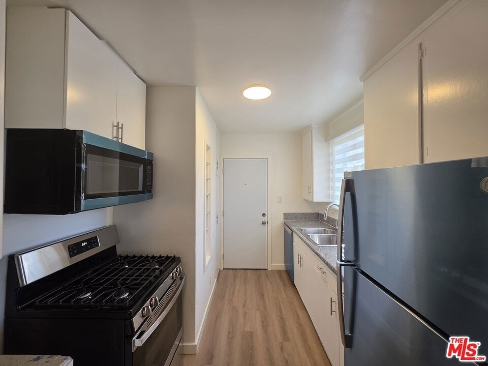 1280 West Boulevard - Photo 6
