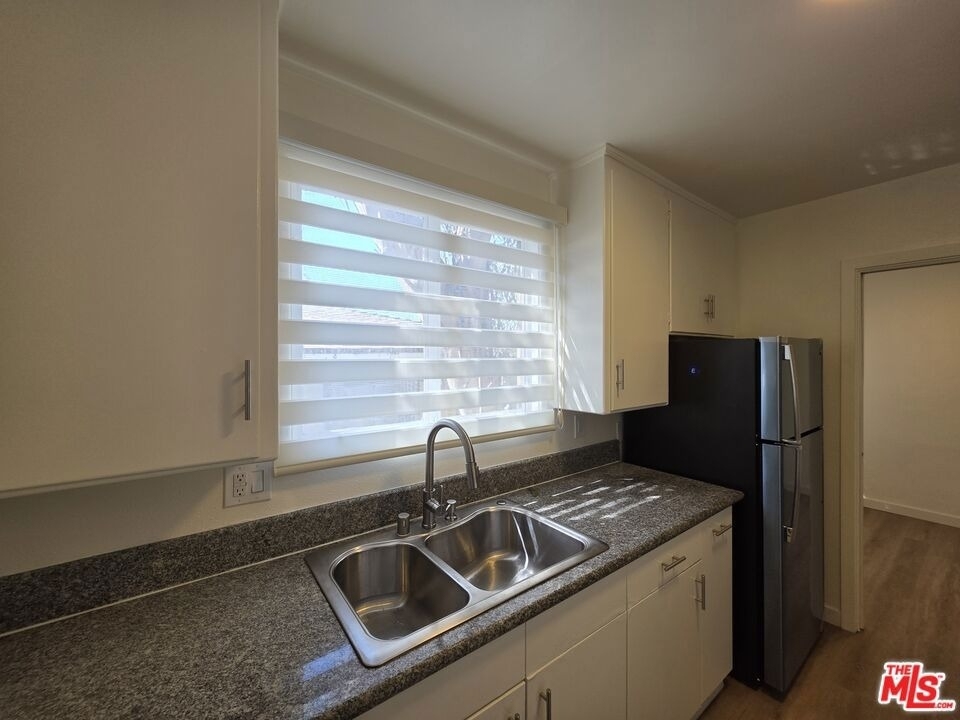1280 West Boulevard - Photo 9