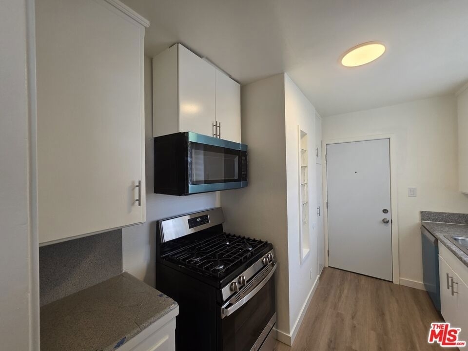 1280 West Boulevard - Photo 7