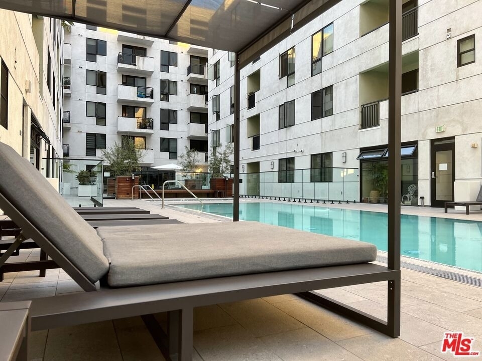 1234 Wilshire Boulevard - Photo 0