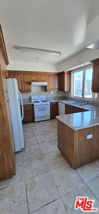 1748 Colby Avenue - Photo 5