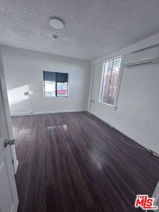 844 W Gardena Blvd. - Photo 5