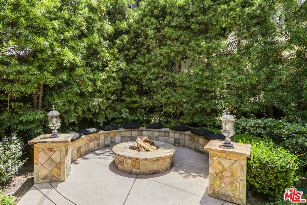 2130 Manning Avenue - Photo 24