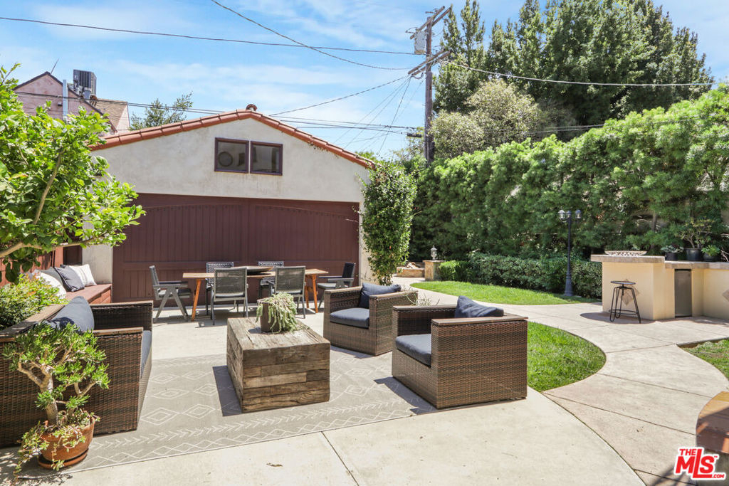 2130 Manning Avenue - Photo 22