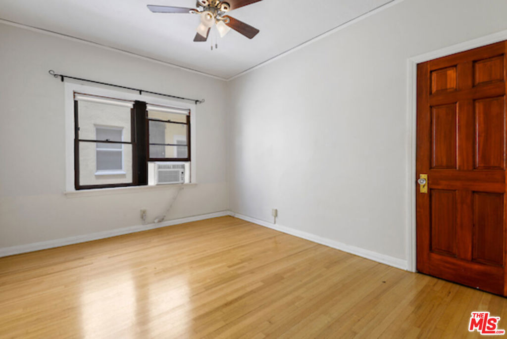 421 N Ogden Drive - Photo 9