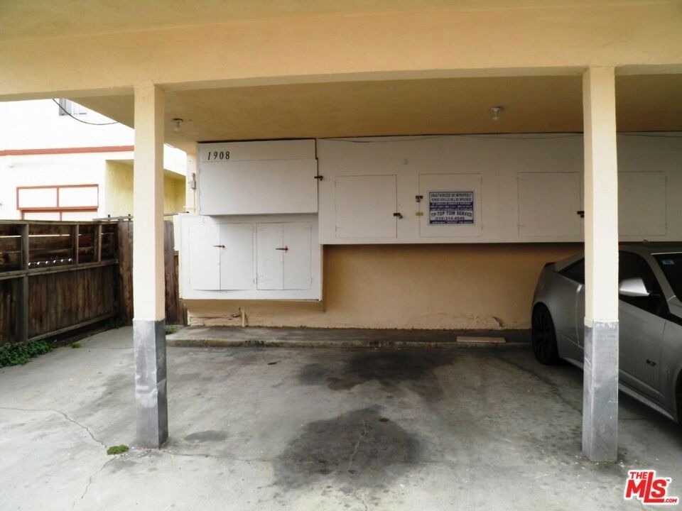 1908 11th Street - Photo 3