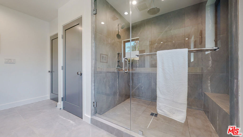 1824 Stearns Drive - Photo 17