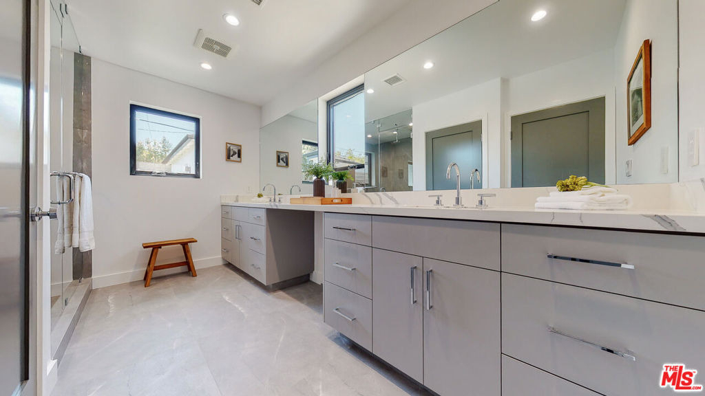 1824 Stearns Drive - Photo 15