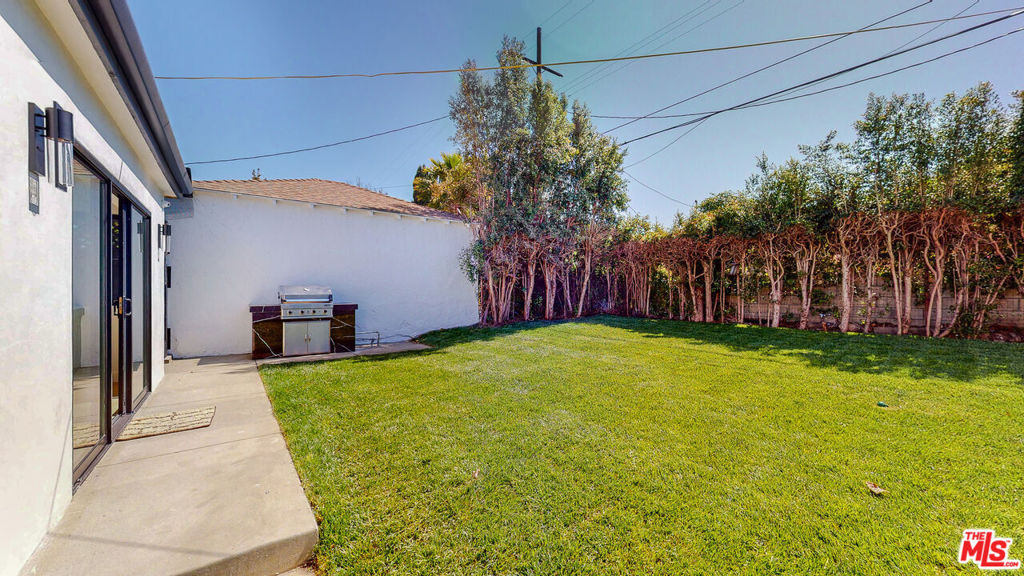 1824 Stearns Drive - Photo 25