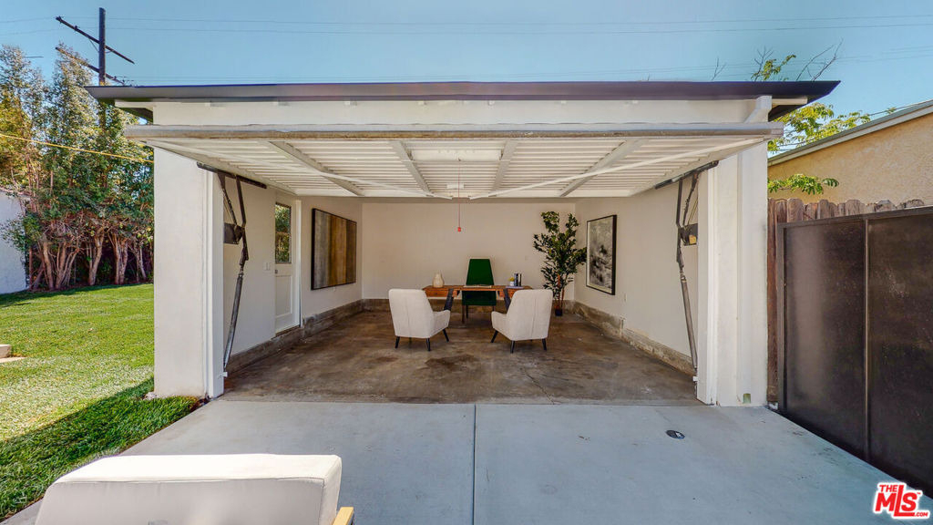 1824 Stearns Drive - Photo 28