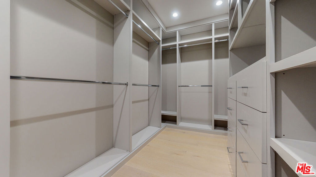 1824 Stearns Drive - Photo 13