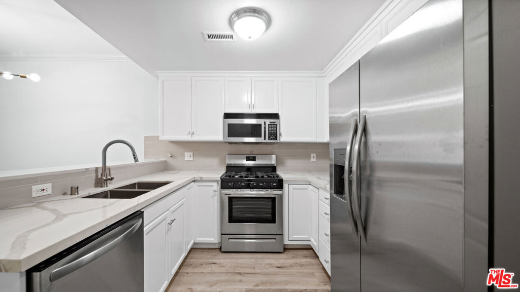 2335 S Bentley Avenue - Photo 0