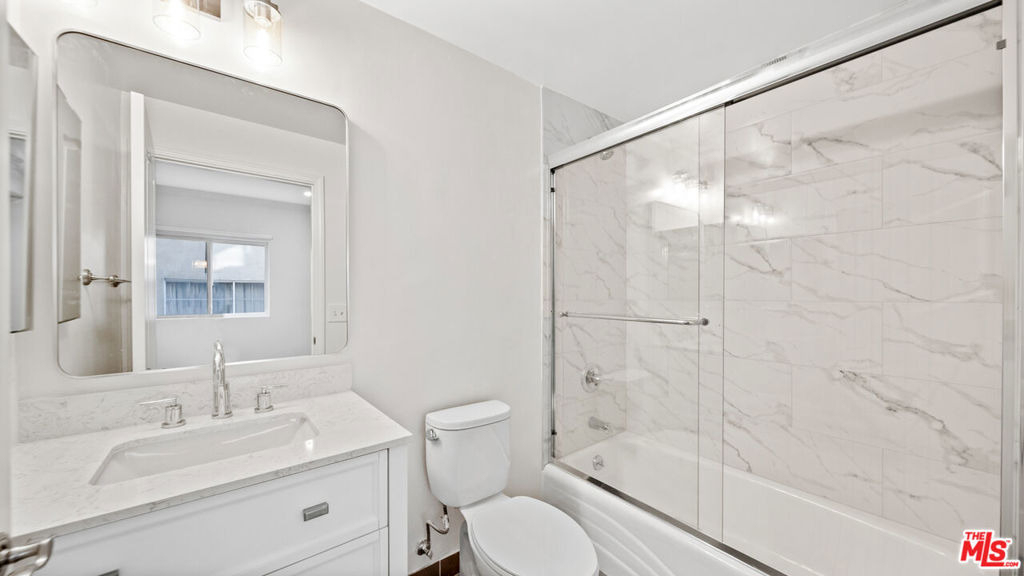 2335 S Bentley Avenue - Photo 14