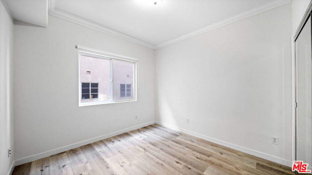 2335 S Bentley Avenue - Photo 7