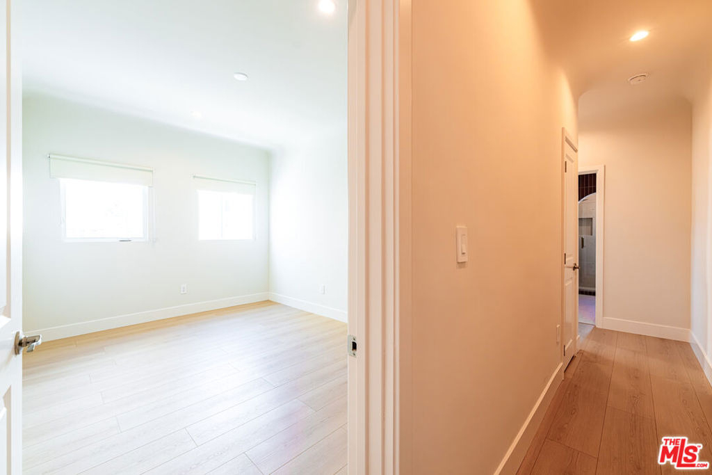 4637 W 18th Street - Photo 19