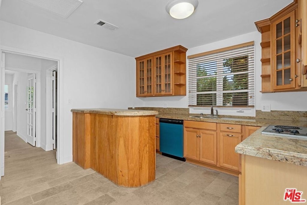 16910 W Sunset Boulevard - Photo 19