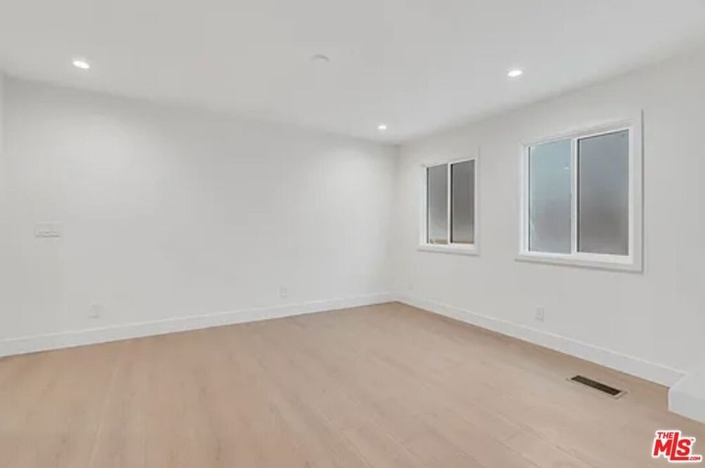 6446 W 6th Street - Photo 27