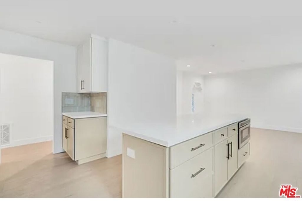 6446 W 6th Street - Photo 13