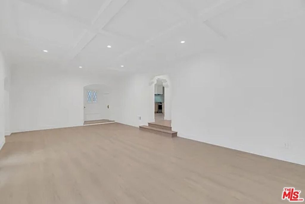 6446 W 6th Street - Photo 3
