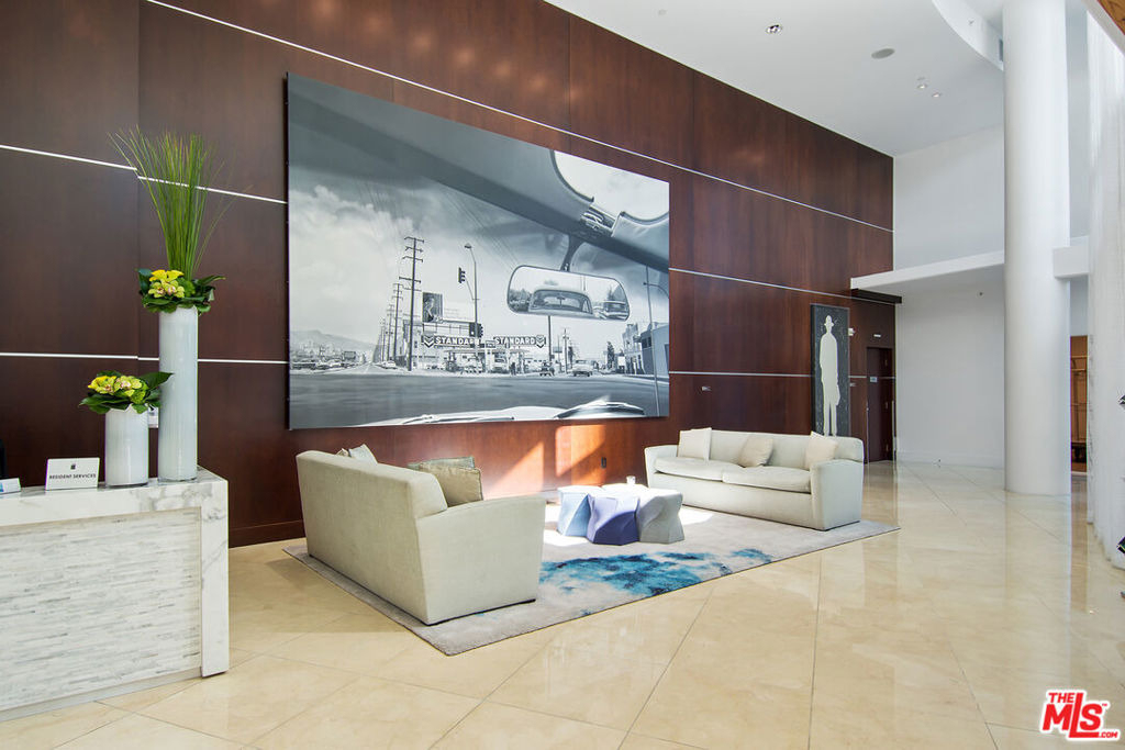 13700 Marina Pointe Drive - Photo 10