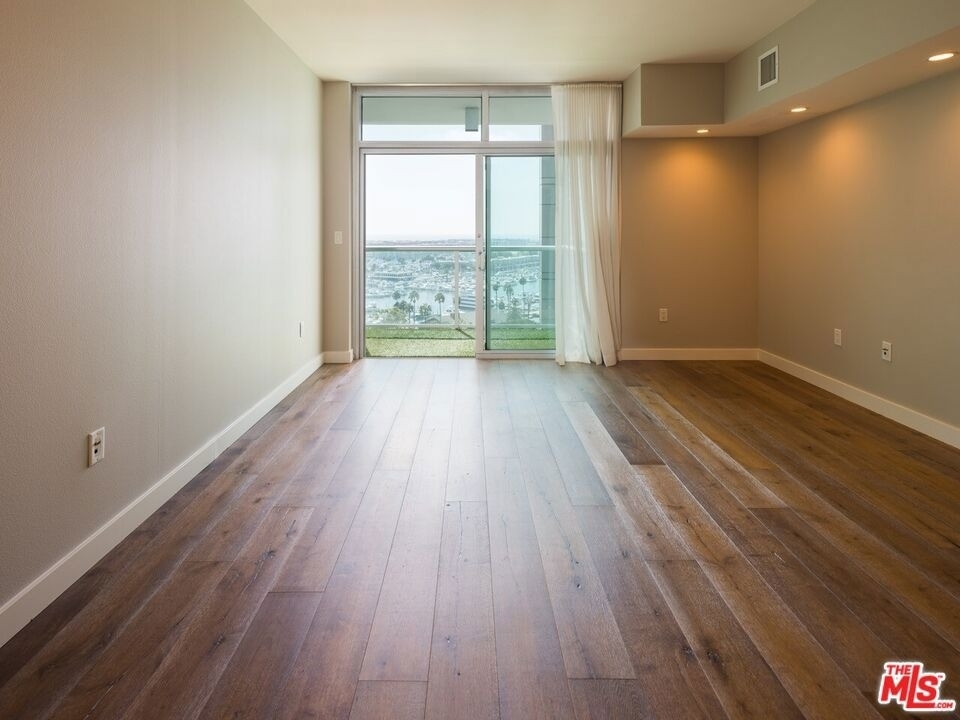 13700 Marina Pointe Drive - Photo 1