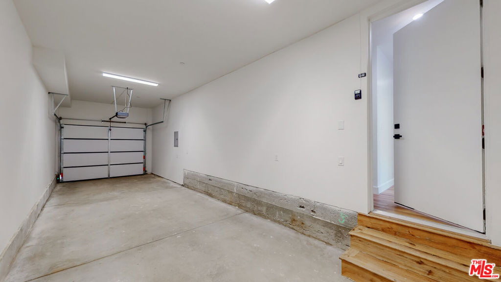 4460 Maplewood Avenue - Photo 23