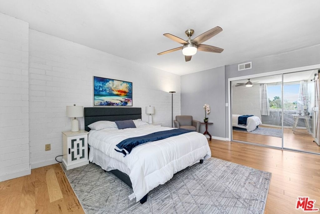 540 Kelton Avenue - Photo 8