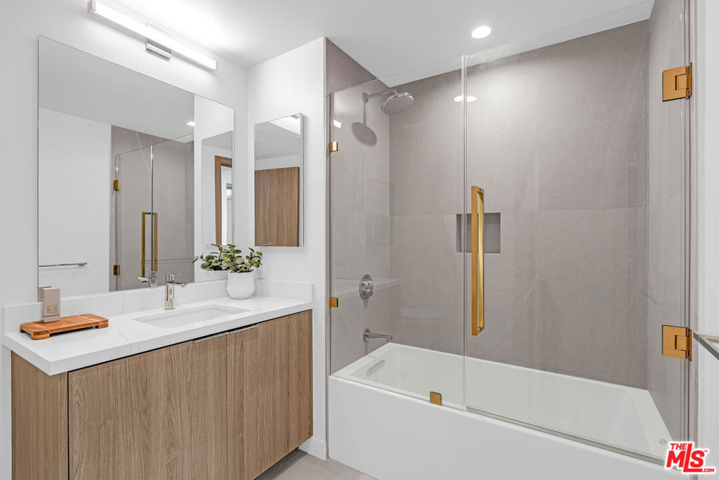 1257 N Detroit Street - Photo 8