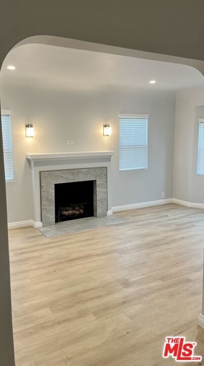 9237 S Hobart Boulevard - Photo 1