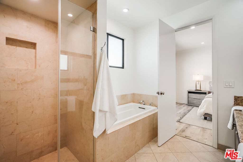 430 N Maple Drive - Photo 12