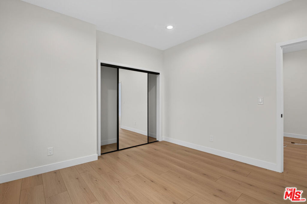 153 W 51st Street - Photo 4