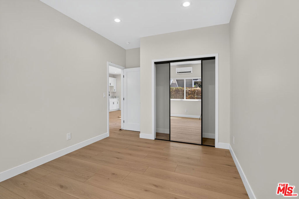 153 W 51st Street - Photo 5