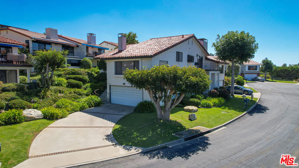 6622 Ocean Crest Drive - Photo 3