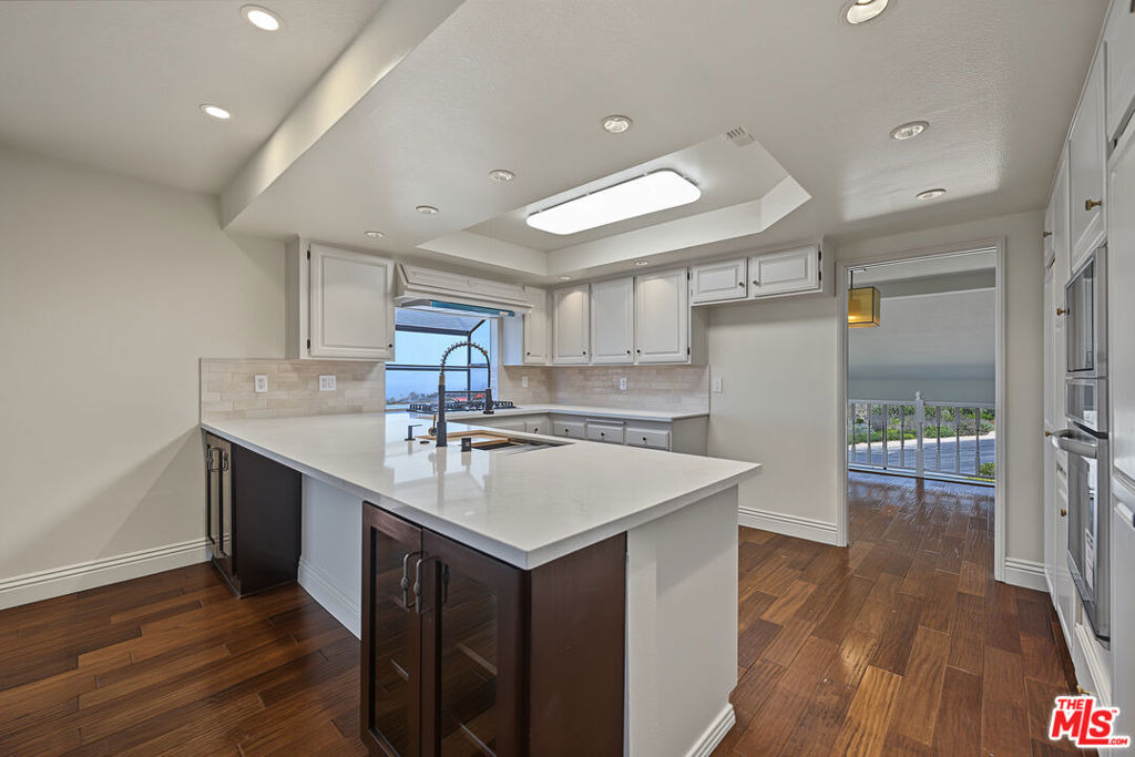 6622 Ocean Crest Drive - Photo 10