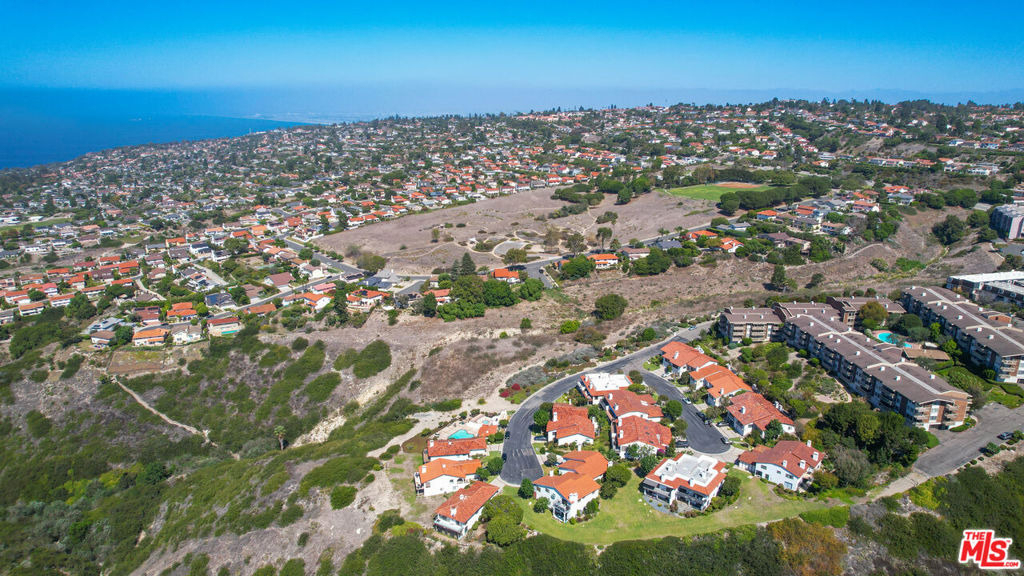 6622 Ocean Crest Drive - Photo 30