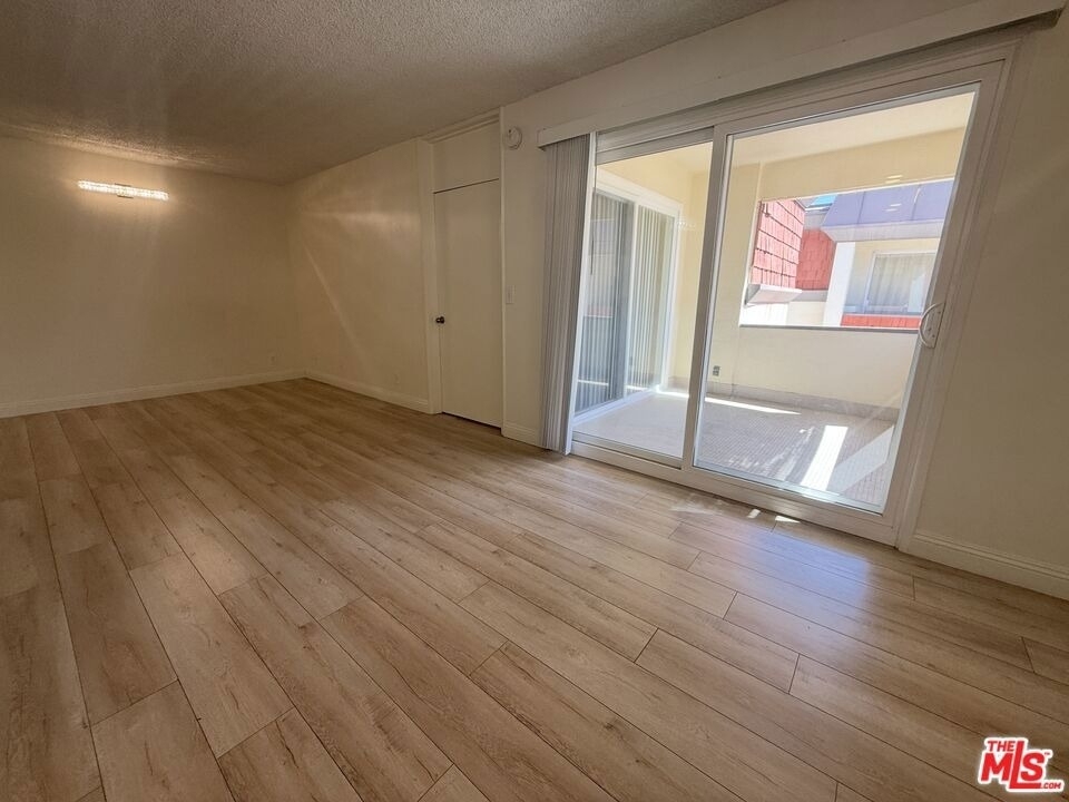 5651 Sumner Way - Photo 6