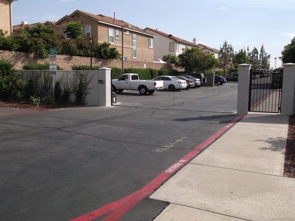 417 N Citrus Ave. - Photo 3