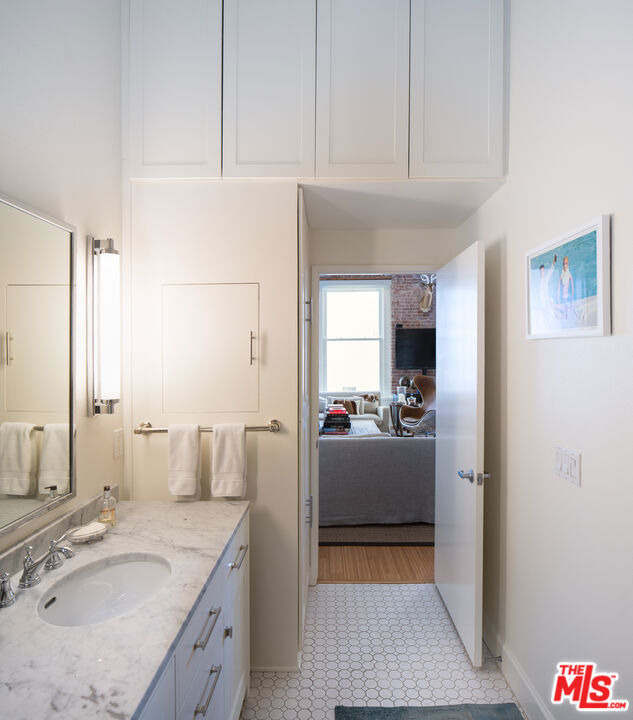 253 S Broadway - Photo 12