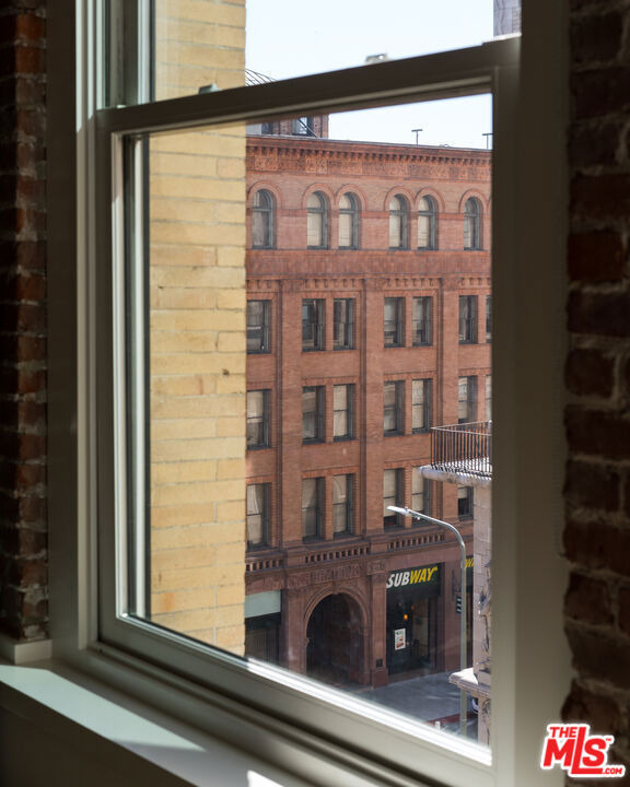 253 S Broadway - Photo 31