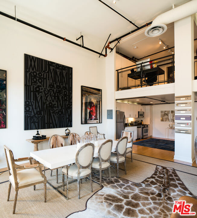 253 S Broadway - Photo 4