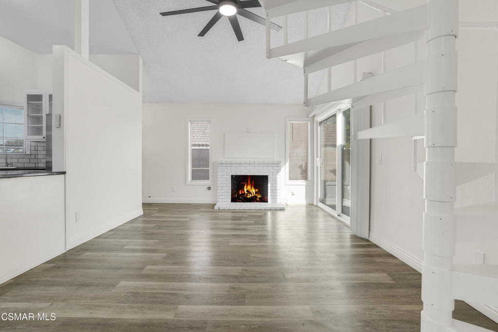 160 Birchwood Street - Photo 3