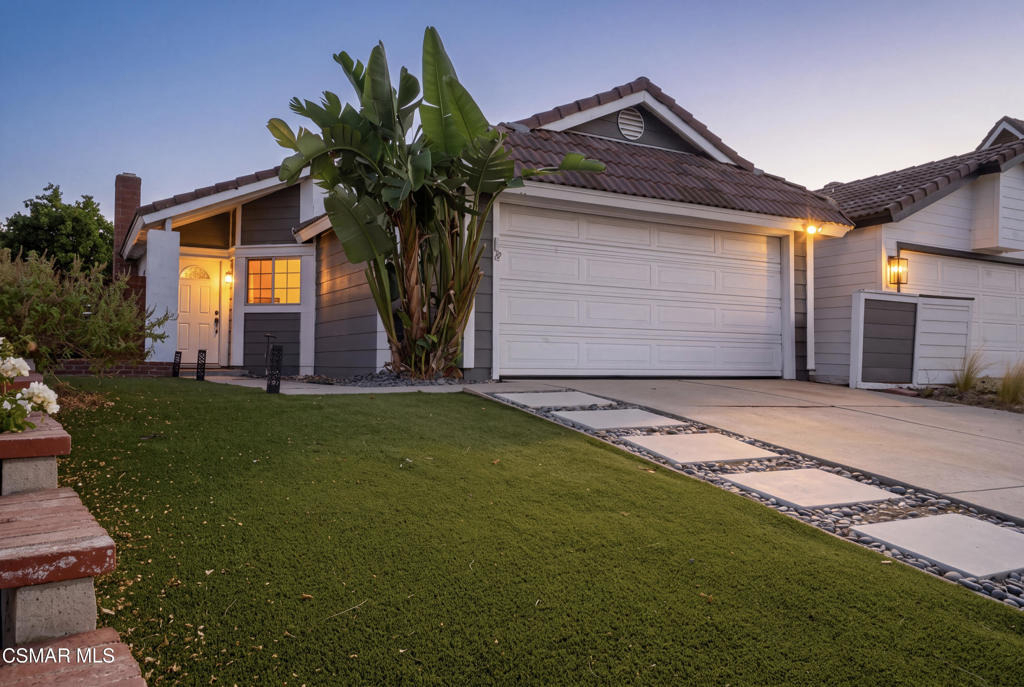 160 Birchwood Street - Photo 0