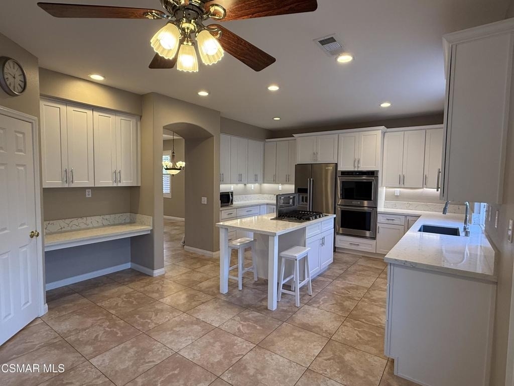 424 Knollwood Drive - Photo 2