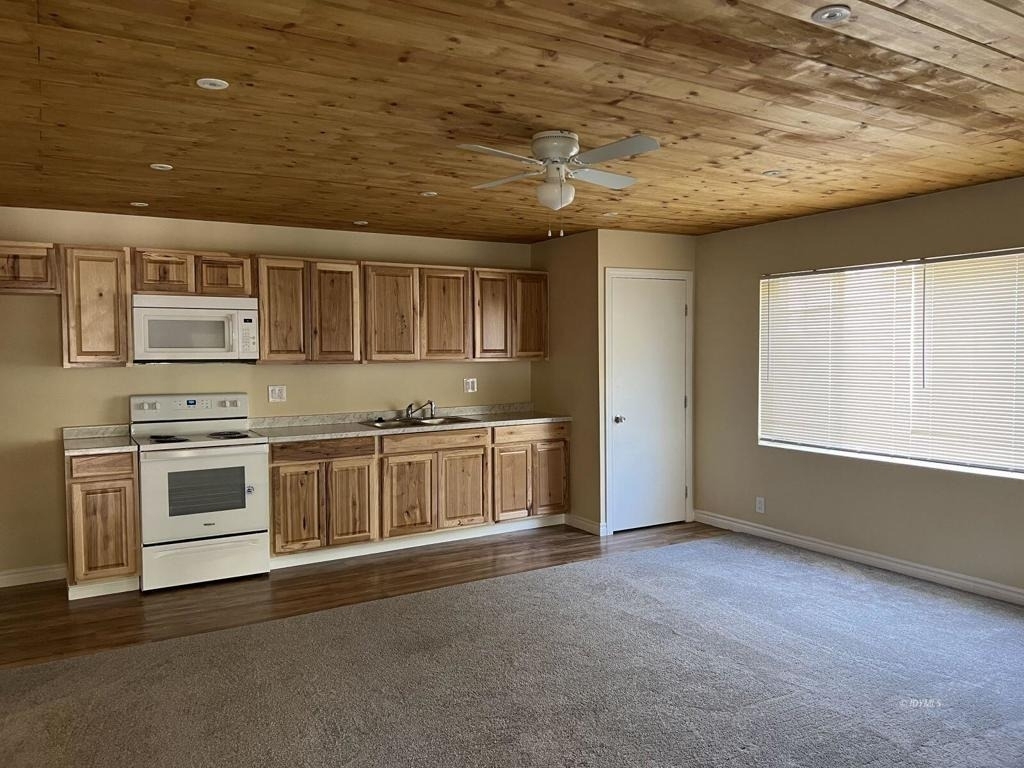 54141 Pine Crest Avenue - Photo 2