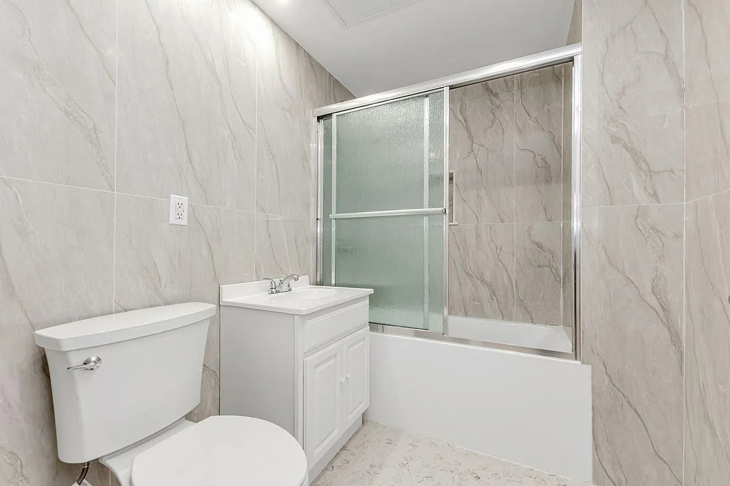 West 35th Street - Photo 3