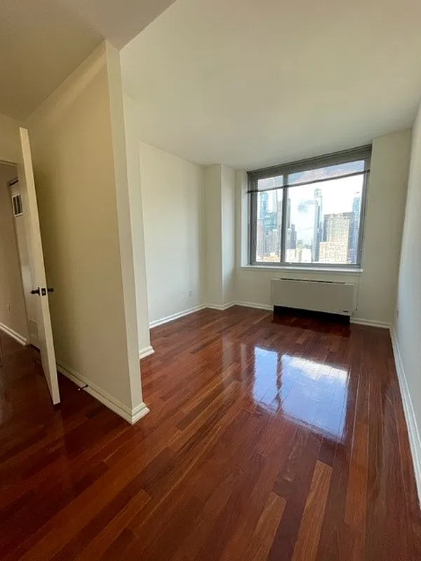 515 West 52nd Street - Photo 4
