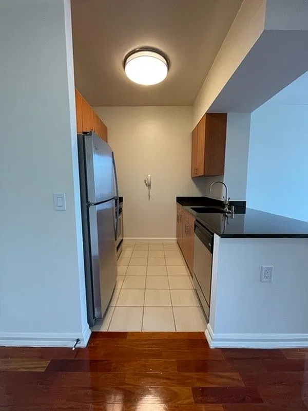 515 West 52nd Street - Photo 2